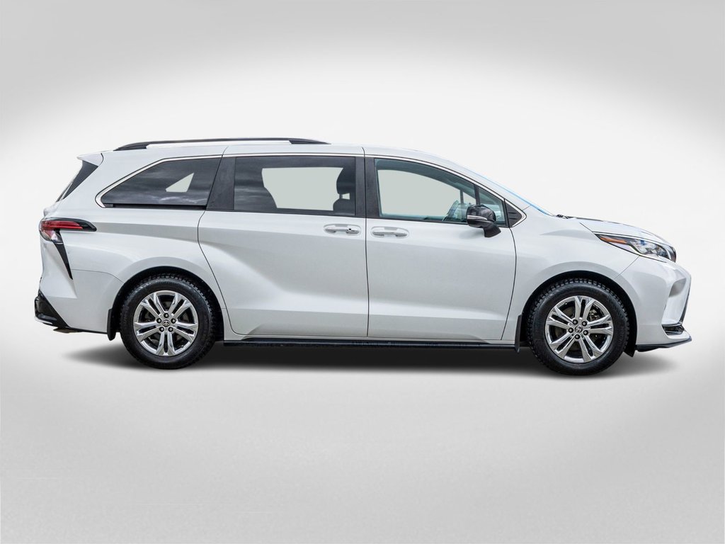 2023 Toyota Sienna hybride XSE AWD **25E ANNIVERSAIRE** in Charlemagne, Quebec - 6 - w1024h768px