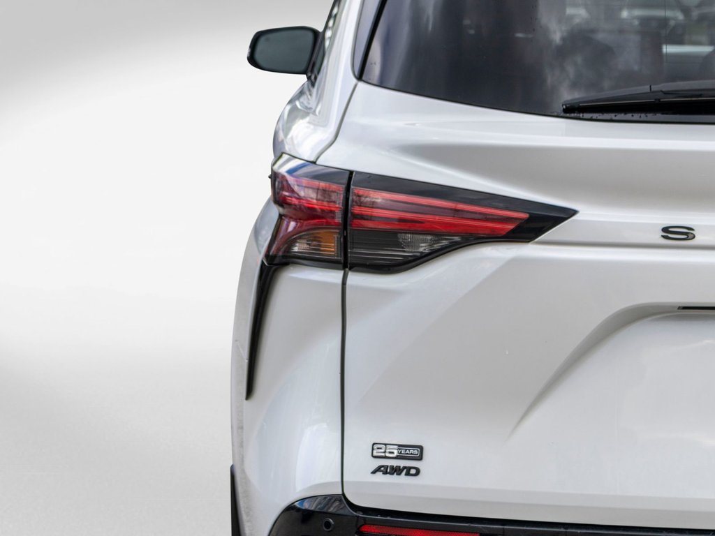 2023 Toyota Sienna hybride XSE AWD **25E ANNIVERSAIRE** in Charlemagne, Quebec - 35 - w1024h768px