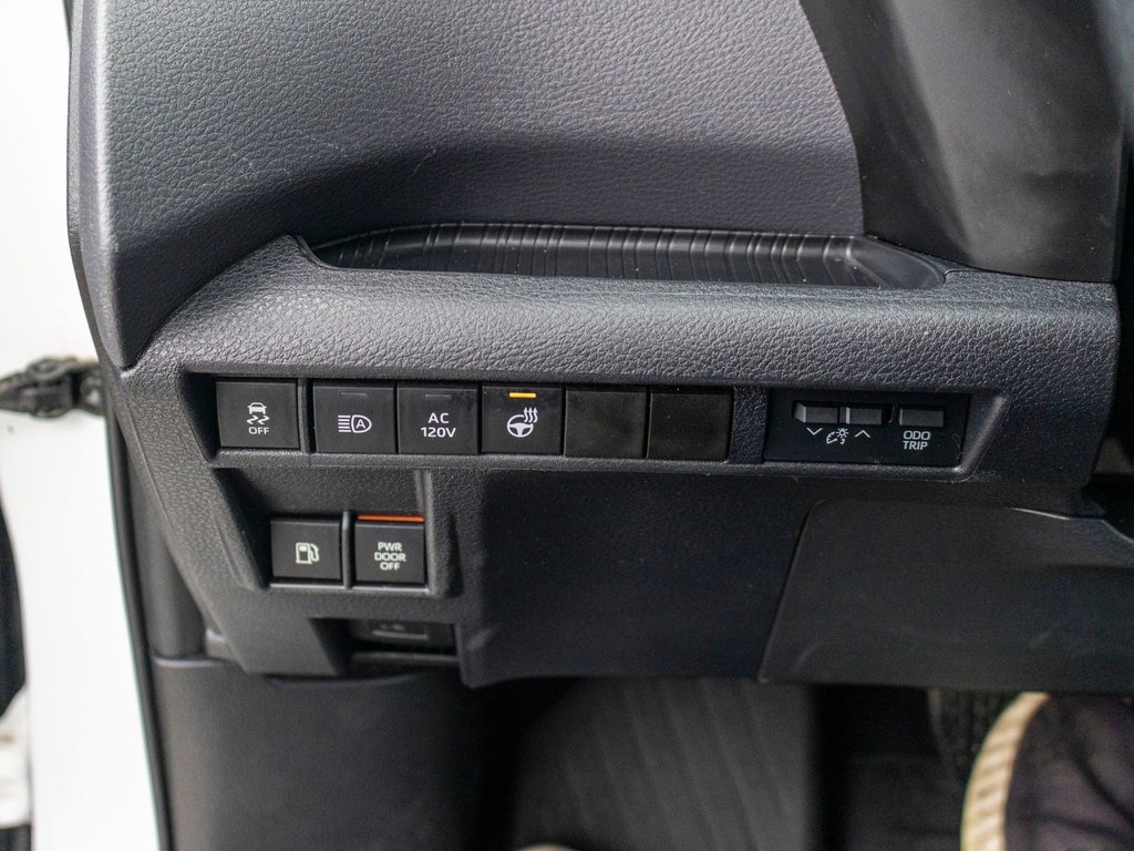 2023 Toyota Sienna hybride XSE AWD **25E ANNIVERSAIRE** in Charlemagne, Quebec - 24 - w1024h768px