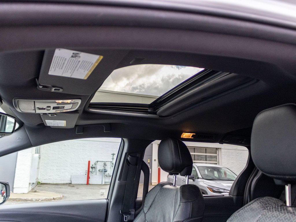 2023 Toyota Sienna hybride XSE AWD **25E ANNIVERSAIRE** in Charlemagne, Quebec - 29 - w1024h768px