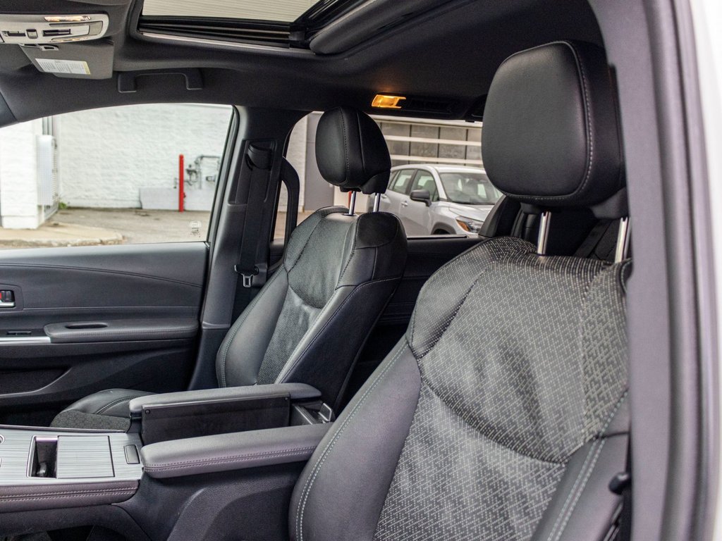 2023 Toyota Sienna hybride XSE AWD **25E ANNIVERSAIRE** in Charlemagne, Quebec - 28 - w1024h768px