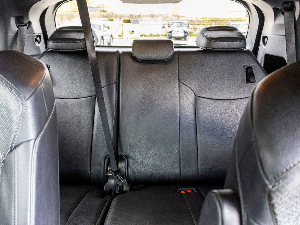2023 Toyota Sienna hybride XSE AWD **25E ANNIVERSAIRE** in Charlemagne, Quebec - 10 - w1024h768px