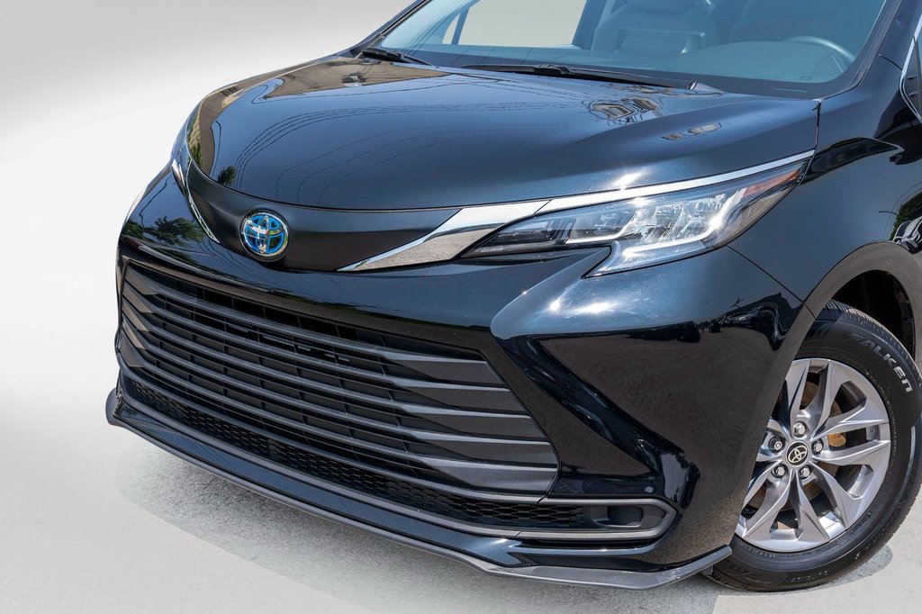 2023 Toyota Sienna hybride LE **JAMAIS ACCIDENTÉ+8 PASSAGERS+CAMÉRA+CARPLAY** in Charlemagne, Quebec - 28 - w1024h768px