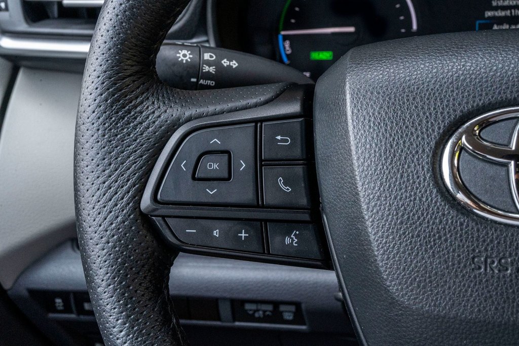 2023 Toyota Sienna hybride LE **JAMAIS ACCIDENTÉ+8 PASSAGERS+CAMÉRA+CARPLAY** in Charlemagne, Quebec - 10 - w1024h768px