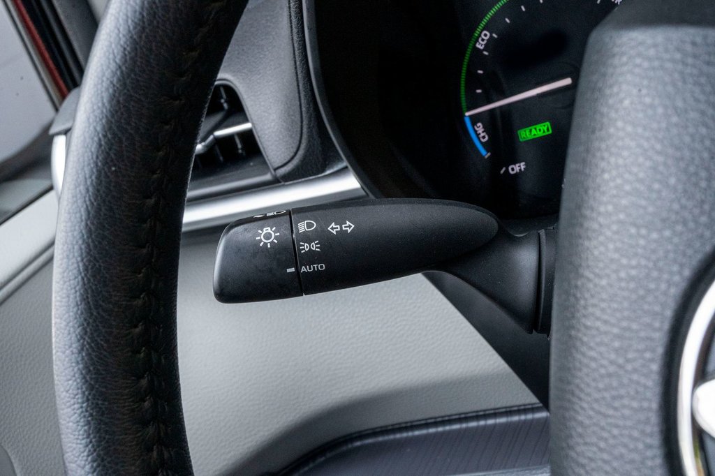 2023 Toyota Sienna hybride LE **JAMAIS ACCIDENTÉ+8 PASSAGERS+CAMÉRA+CARPLAY** in Charlemagne, Quebec - 17 - w1024h768px