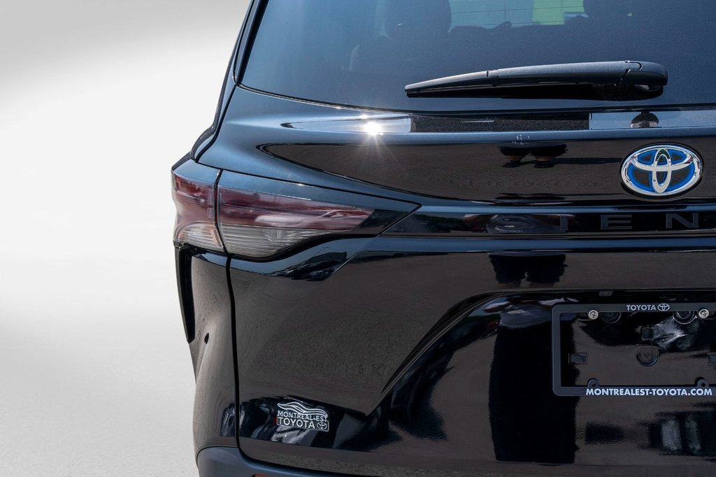 2023 Toyota Sienna hybride LE **JAMAIS ACCIDENTÉ+8 PASSAGERS+CAMÉRA+CARPLAY** in Charlemagne, Quebec - 26 - w1024h768px