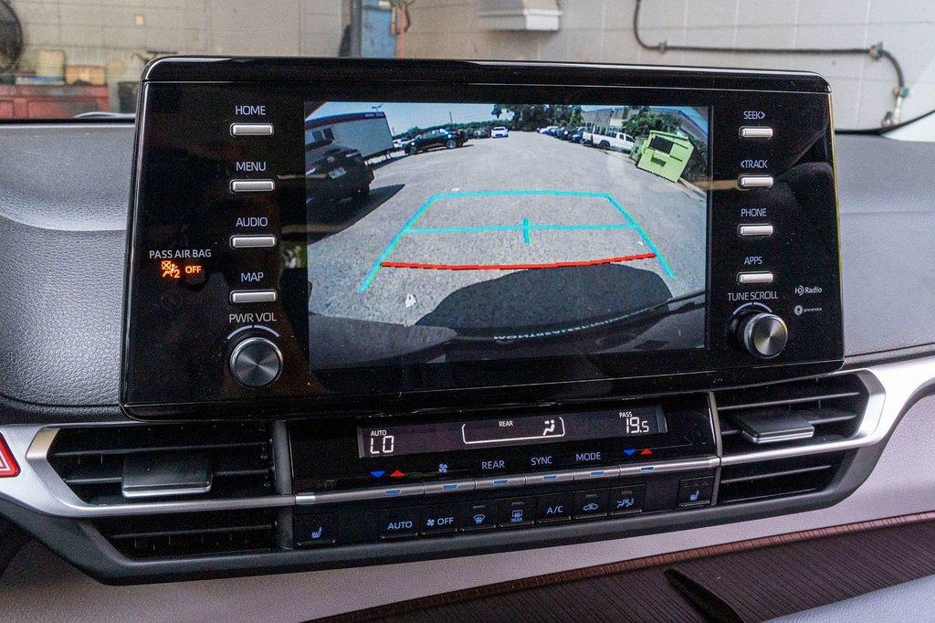 2023 Toyota Sienna hybride LE **JAMAIS ACCIDENTÉ+8 PASSAGERS+CAMÉRA+CARPLAY** in Charlemagne, Quebec - 15 - w1024h768px