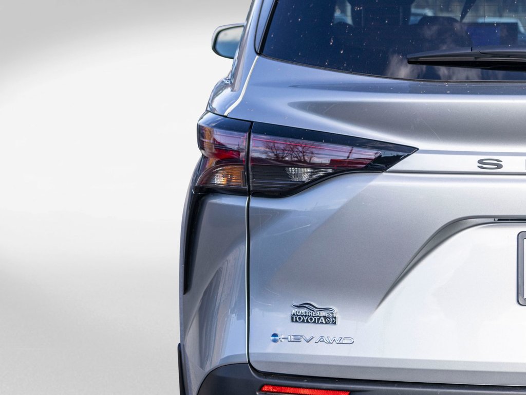 Toyota Sienna hybride LE AWD **JAMAIS ACCIDENTÉ+CARPLAY+CAMÉRA** 2025 à Saint-Jérôme, Québec - 33 - w1024h768px