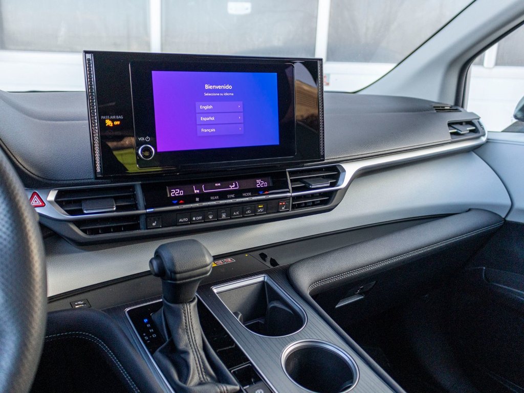 Toyota Sienna hybride LE AWD **JAMAIS ACCIDENTÉ+CARPLAY+CAMÉRA** 2025 à Saint-Jérôme, Québec - 14 - w1024h768px