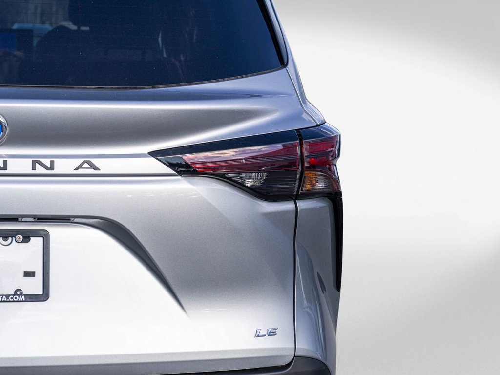 Toyota Sienna hybride LE AWD **JAMAIS ACCIDENTÉ+CARPLAY+CAMÉRA** 2025 à Saint-Jérôme, Québec - 34 - w1024h768px