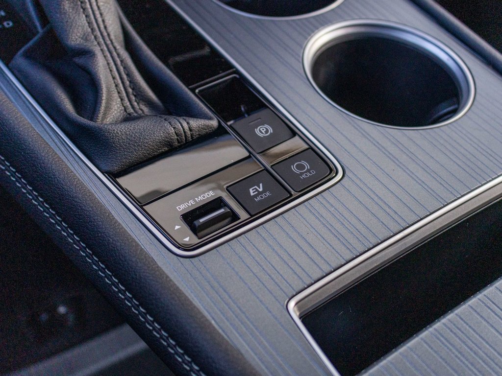 Toyota Sienna hybride LE AWD **JAMAIS ACCIDENTÉ+CARPLAY+CAMÉRA** 2025 à Saint-Jérôme, Québec - 16 - w1024h768px