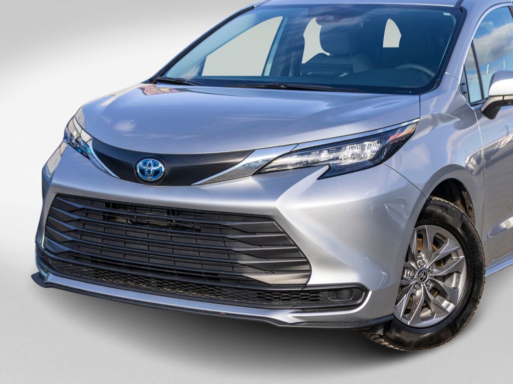Toyota Sienna hybride LE AWD **JAMAIS ACCIDENTÉ+CARPLAY+CAMÉRA** 2025 à Saint-Jérôme, Québec - 35 - w1024h768px