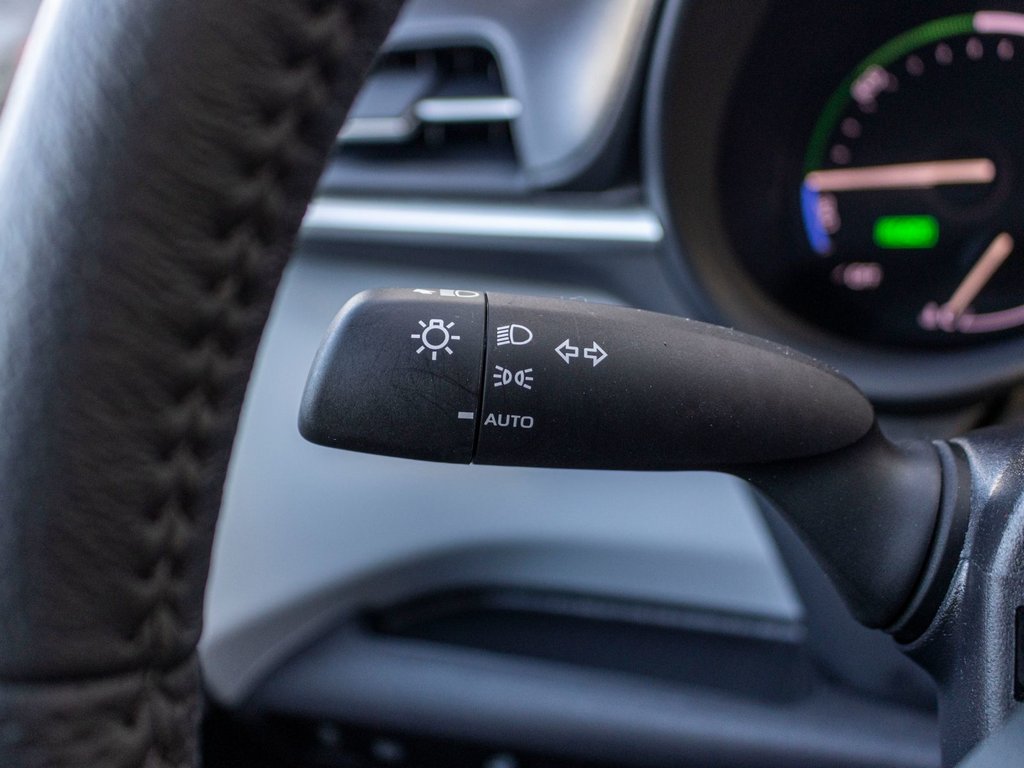 Toyota Sienna hybride LE AWD **JAMAIS ACCIDENTÉ+CARPLAY+CAMÉRA** 2025 à Saint-Jérôme, Québec - 20 - w1024h768px