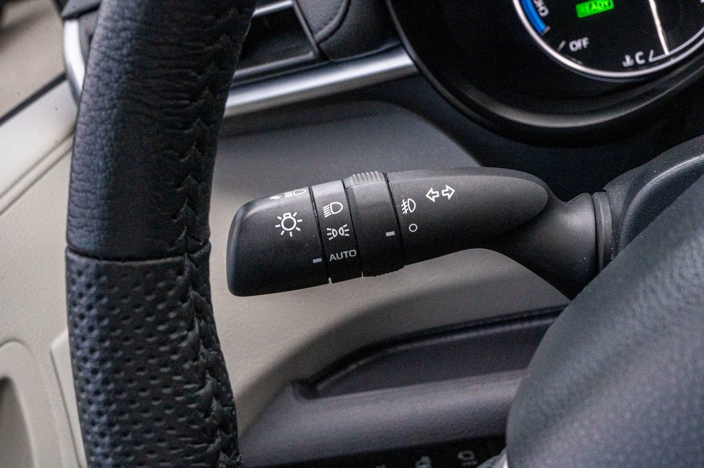 2024 Toyota Sienna Hybrid LIMITED **JAMAIS ACCIDENTÉ+CUIR+TOIT+CAMÉRA** in Charlemagne, Quebec - 14 - w1024h768px