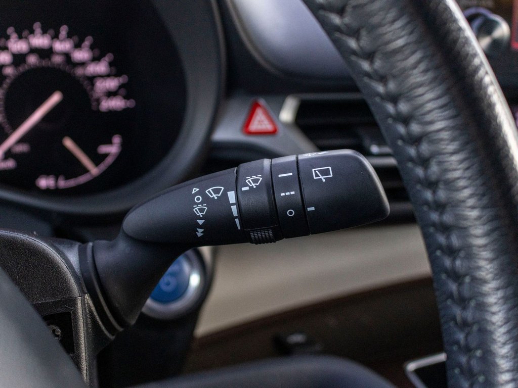 2024 Toyota Sienna LE AWD *JAMAIS ACCIDENTÉ* in Charlemagne, Quebec - 19 - w1024h768px