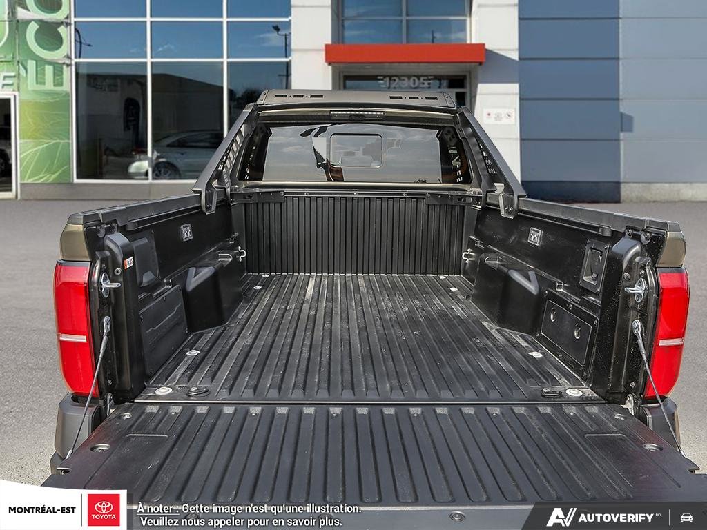 2025 Toyota Tacoma Hybrid Trailhunter in Charlemagne, Quebec - 7 - w1024h768px