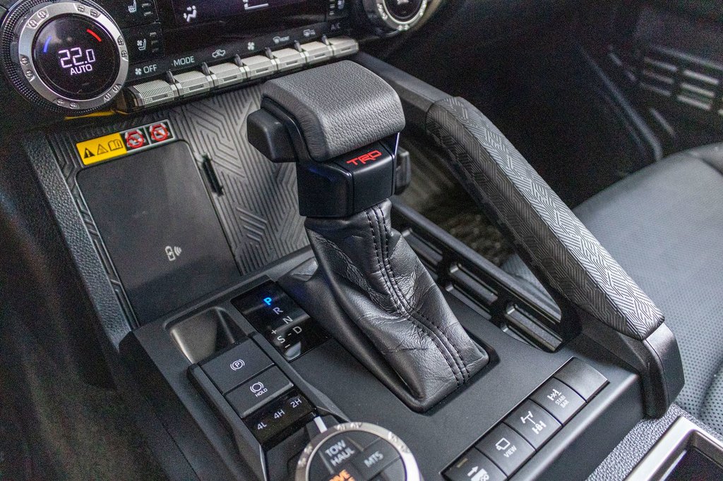 2024 Toyota Tacoma Hybride TRD OFFROAD PREMIUM **JAMAIS ACCIDENTÉ+CUIR+TOIT** in Charlemagne, Quebec - 12 - w1024h768px