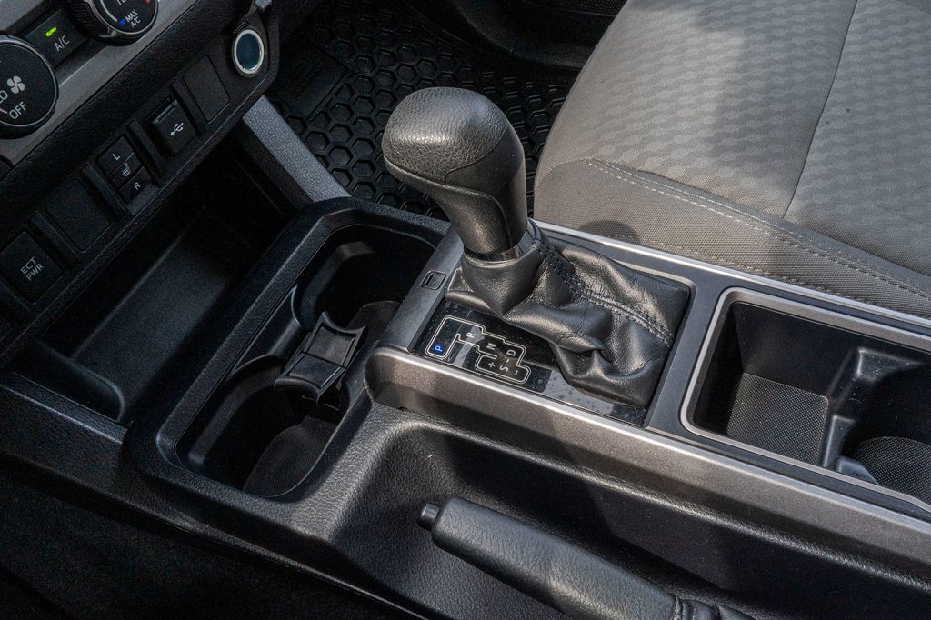 Toyota Tacoma DOUBLECAB SR5 **JAMAIS ACCIDENTÉ+CAMÉRA+BLUETOOTH* 2020 à Charlemagne, Québec - 13 - w1024h768px