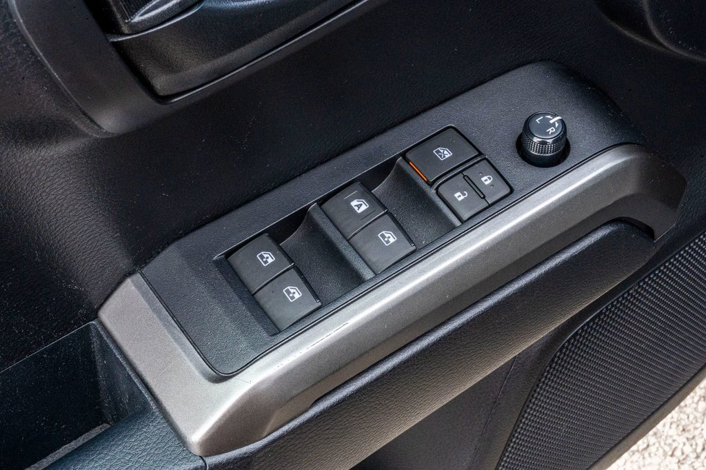 Toyota Tacoma DOUBLECAB SR5 **JAMAIS ACCIDENTÉ+CAMÉRA+BLUETOOTH* 2020 à Charlemagne, Québec - 23 - w1024h768px