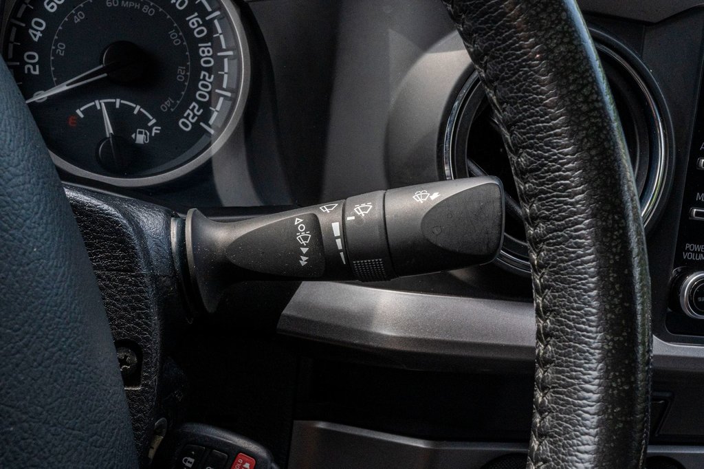 Toyota Tacoma DOUBLECAB SR5 **JAMAIS ACCIDENTÉ+CAMÉRA+BLUETOOTH* 2020 à Charlemagne, Québec - 18 - w1024h768px