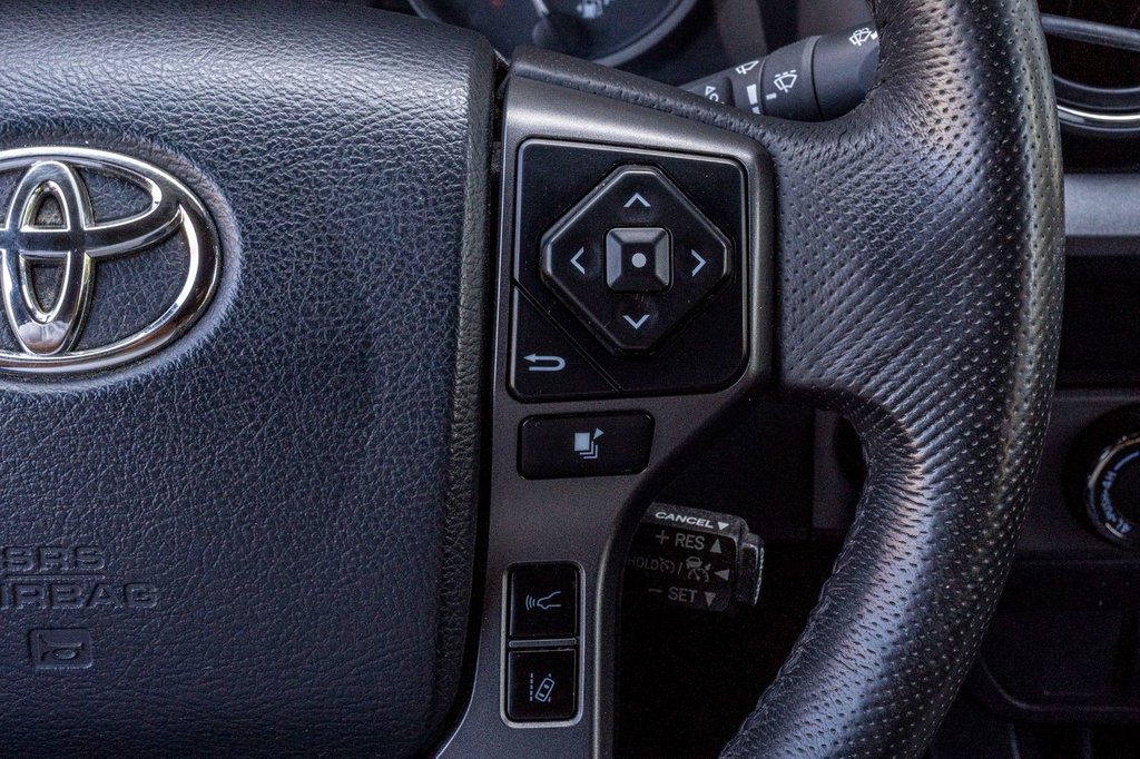2020 Toyota Tacoma DOUBLECAB TRD OFFROAD **BOITE DE 5PI+CAMÉRA+MAG** in Charlemagne, Quebec - 11 - w1024h768px