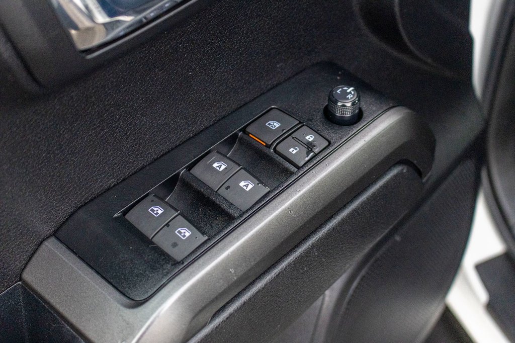 2023 Toyota Tacoma TRD OFFROAD **JAMAIS ACCIDENTÉ+CAMÉRA+CARPLAY** in Charlemagne, Quebec - 28 - w1024h768px