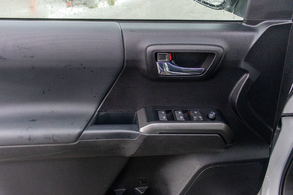 2023 Toyota Tacoma TRD OFFROAD **JAMAIS ACCIDENTÉ+CAMÉRA+CARPLAY** in Charlemagne, Quebec - 27 - w1024h768px