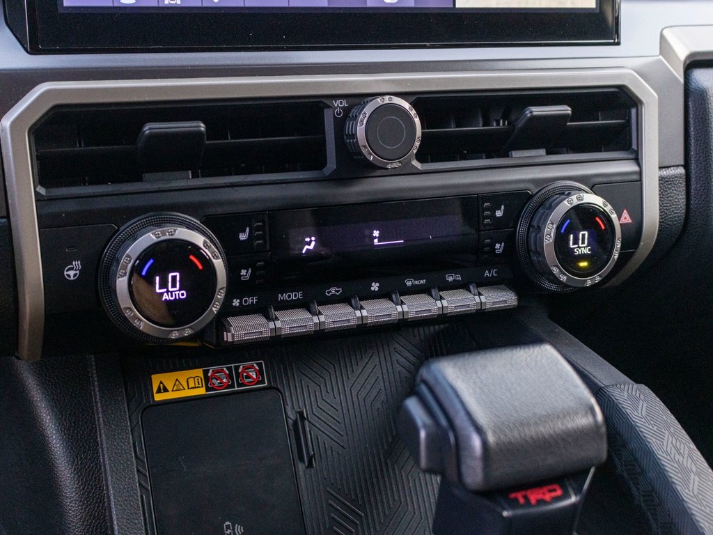 2024 Toyota Tacoma Hybride TRD OFFROAD PREMIUM in Charlemagne, Quebec - 12 - w1024h768px