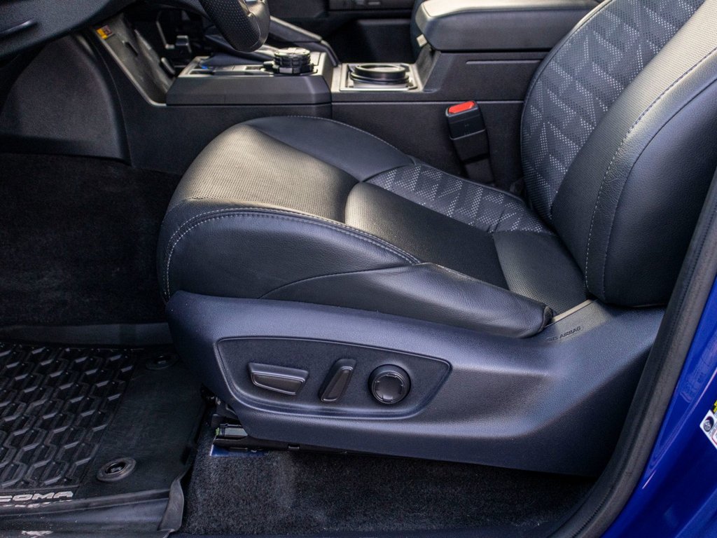 2024 Toyota Tacoma Hybride TRD OFFROAD PREMIUM in Charlemagne, Quebec - 24 - w1024h768px