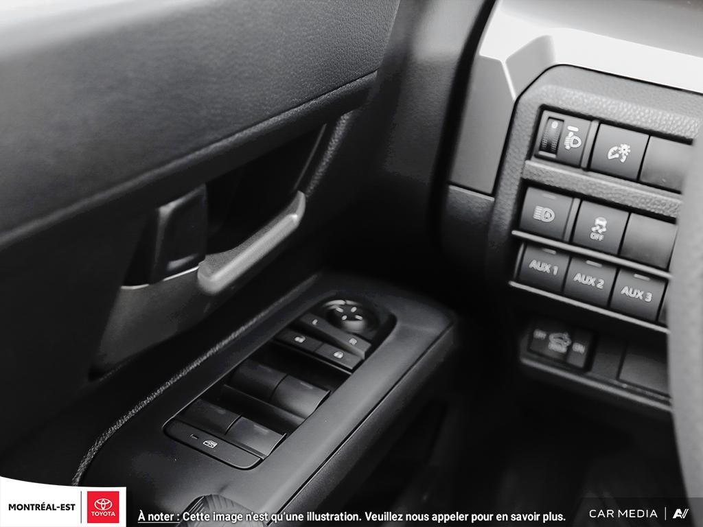 2025 Toyota Tacoma TRD Sport Plus (6MT) in Charlemagne, Quebec - 12 - w1024h768px