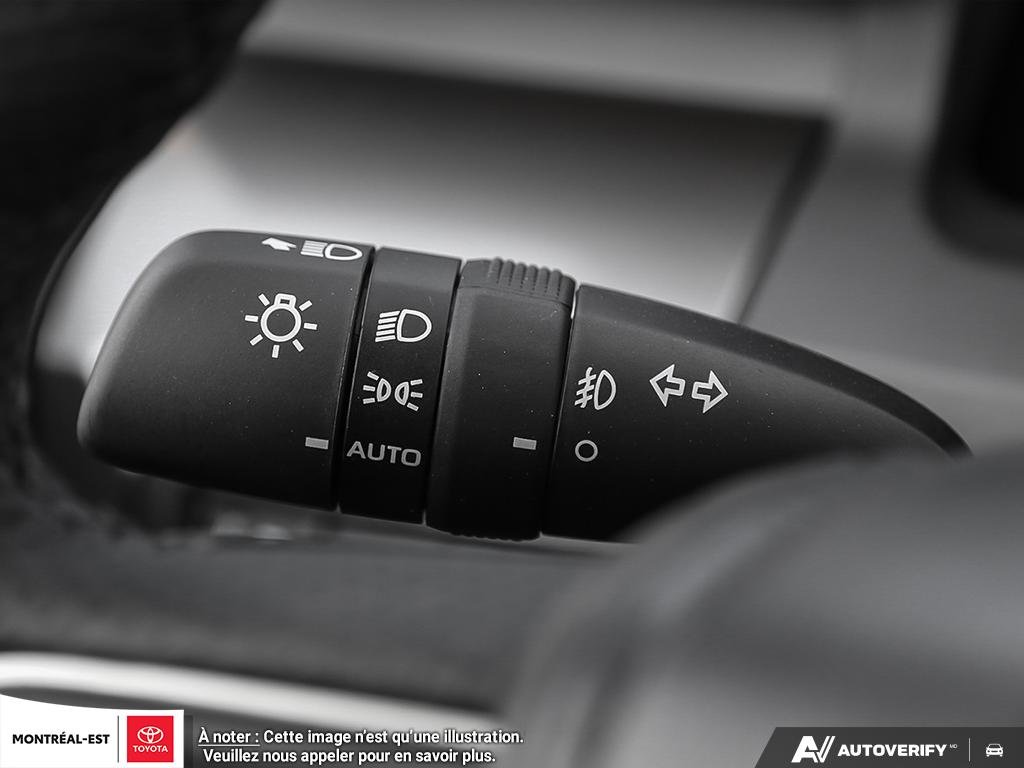 2025 Toyota Tacoma TRD Sport Plus (6MT) in Charlemagne, Quebec - 21 - w1024h768px