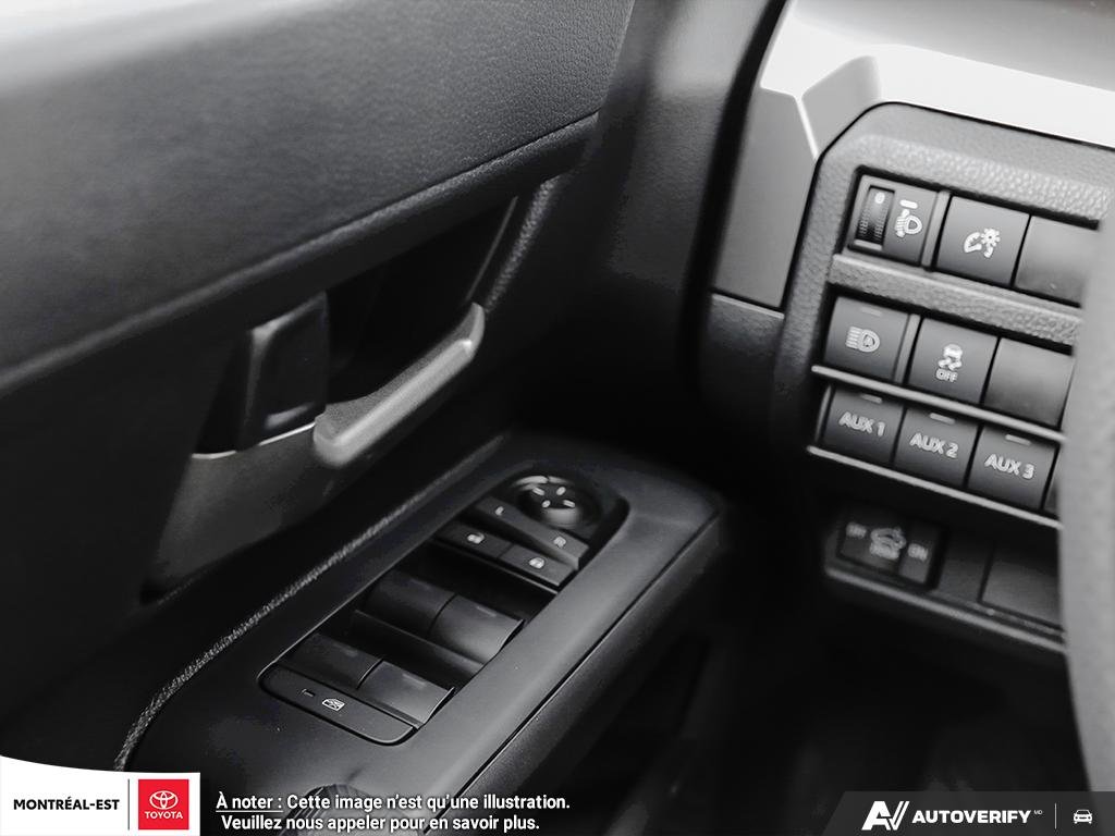 2025 Toyota Tacoma TRD Sport Plus (6MT) in Charlemagne, Quebec - 12 - w1024h768px