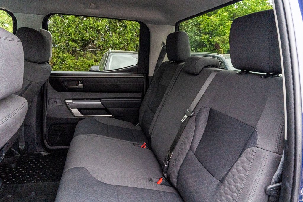 Toyota Tundra TRD OFFROAD CREWMAX **SIÈGES CHAUFFANTS+CARPLAY** 2023 à Charlemagne, Québec - 9 - w1024h768px