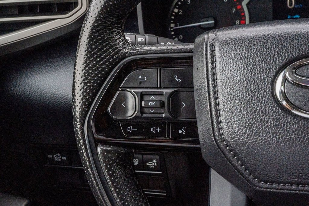 Toyota Tundra TRD OFFROAD CREWMAX **SIÈGES CHAUFFANTS+CARPLAY** 2023 à Charlemagne, Québec - 11 - w1024h768px