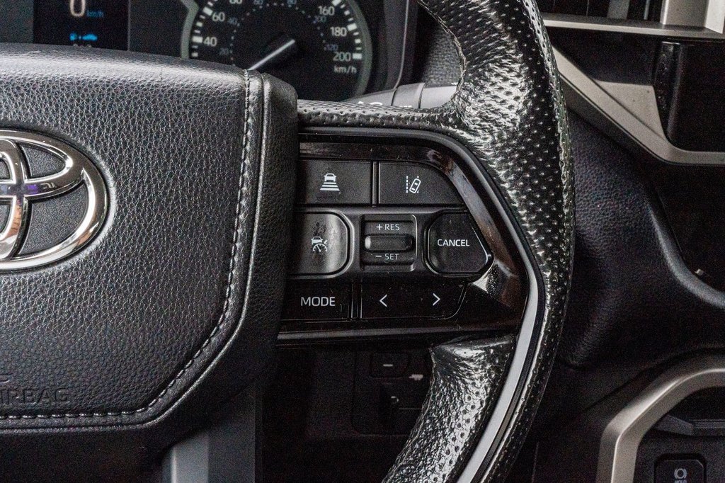 Toyota Tundra TRD OFFROAD CREWMAX **SIÈGES CHAUFFANTS+CARPLAY** 2023 à Charlemagne, Québec - 12 - w1024h768px