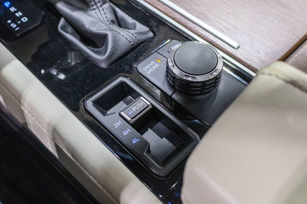 2023 Toyota Tundra Capstone Hybrid in Charlemagne, Quebec - 15 - w1024h768px