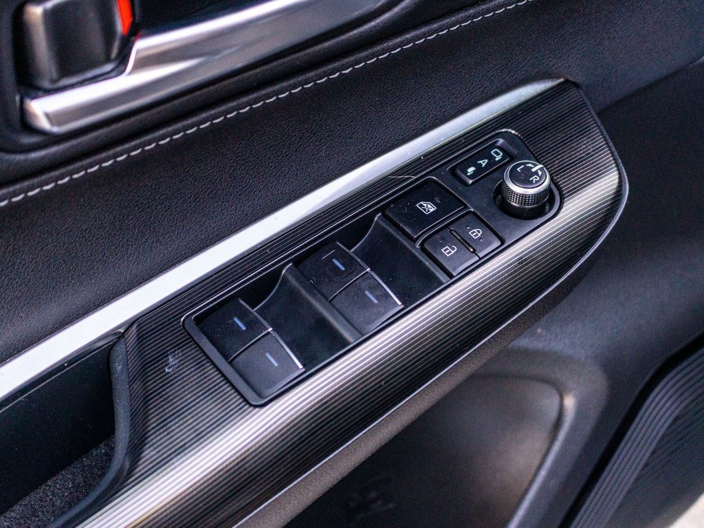 Toyota Venza XLE AWD **CUIR+19PO+CAMÉRA+CARPLAY+ANDROID AUTO** 2021 à Charlemagne, Québec - 30 - w1024h768px