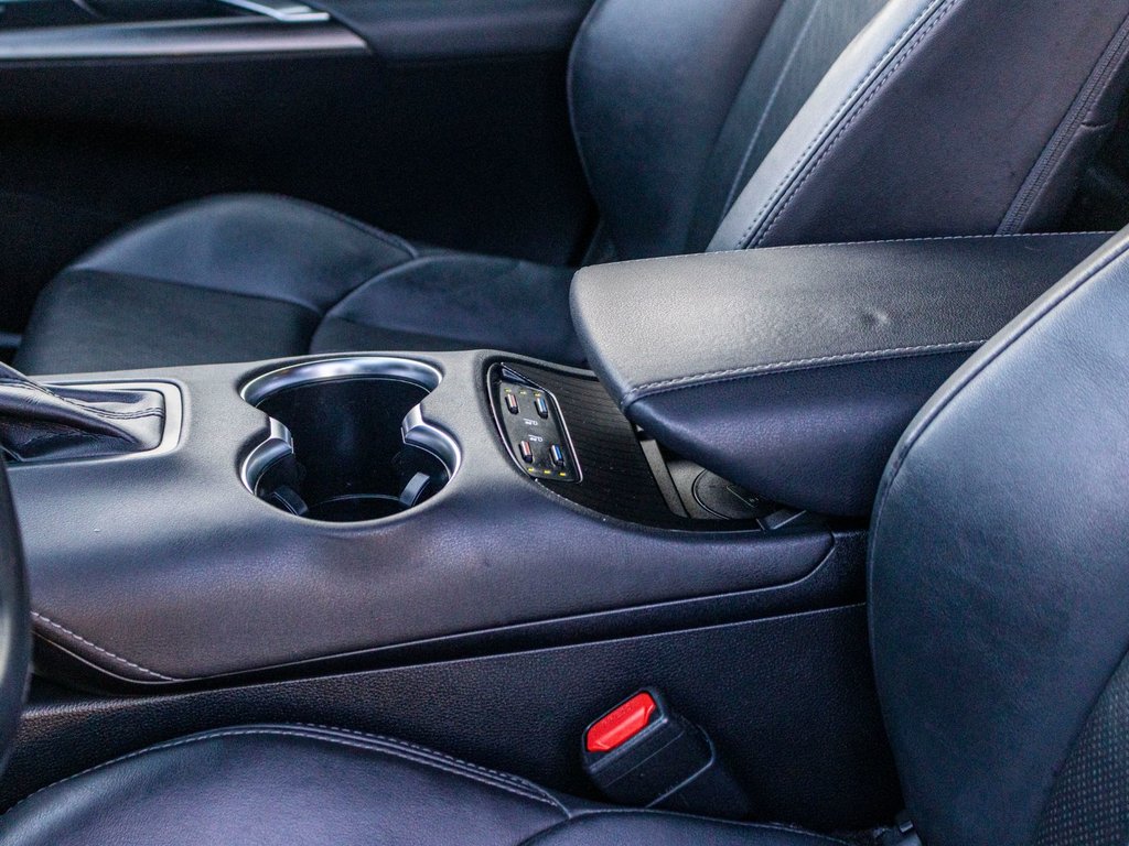 Toyota Venza XLE AWD **CUIR+19PO+CAMÉRA+CARPLAY+ANDROID AUTO** 2021 à Charlemagne, Québec - 28 - w1024h768px