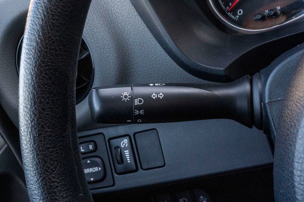 Toyota Yaris Hatchback LE 2019 à Charlemagne, Québec - 17 - w1024h768px
