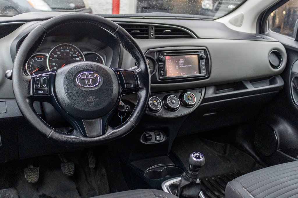Toyota Yaris SE **MANUELLE**AILERON+AIR CLIMATISÉ+BLUETOOTH** 2017 à Charlemagne, Québec - 6 - w1024h768px