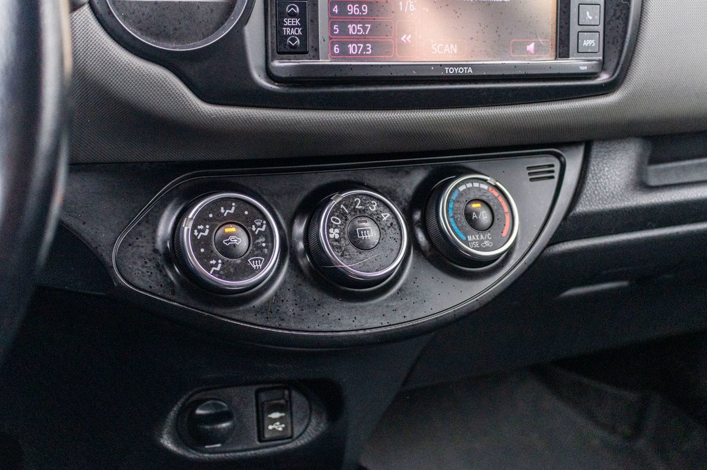 Toyota Yaris SE **MANUELLE**AILERON+AIR CLIMATISÉ+BLUETOOTH** 2017 à Charlemagne, Québec - 13 - w1024h768px