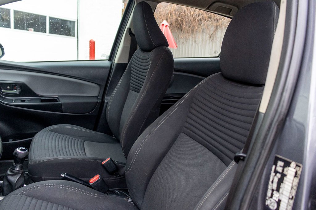 Toyota Yaris SE **MANUELLE**AILERON+AIR CLIMATISÉ+BLUETOOTH** 2017 à Charlemagne, Québec - 24 - w1024h768px