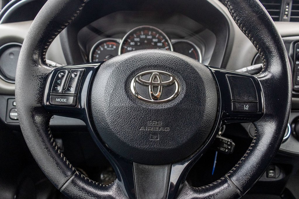 Toyota Yaris SE **MANUELLE**AILERON+AIR CLIMATISÉ+BLUETOOTH** 2017 à Charlemagne, Québec - 9 - w1024h768px