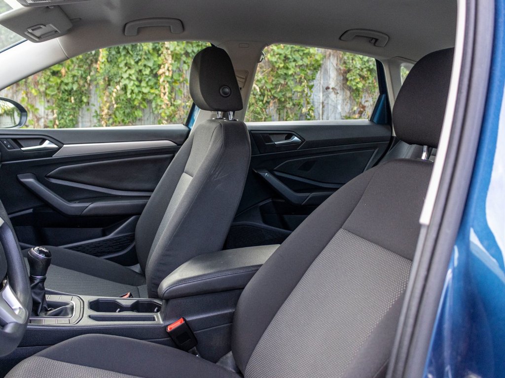 Volkswagen Jetta Comfortline**JAMAIS ACCIDENTÉ+CAMÉRA DE RECUL 2019 à Charlemagne, Québec - 25 - w1024h768px