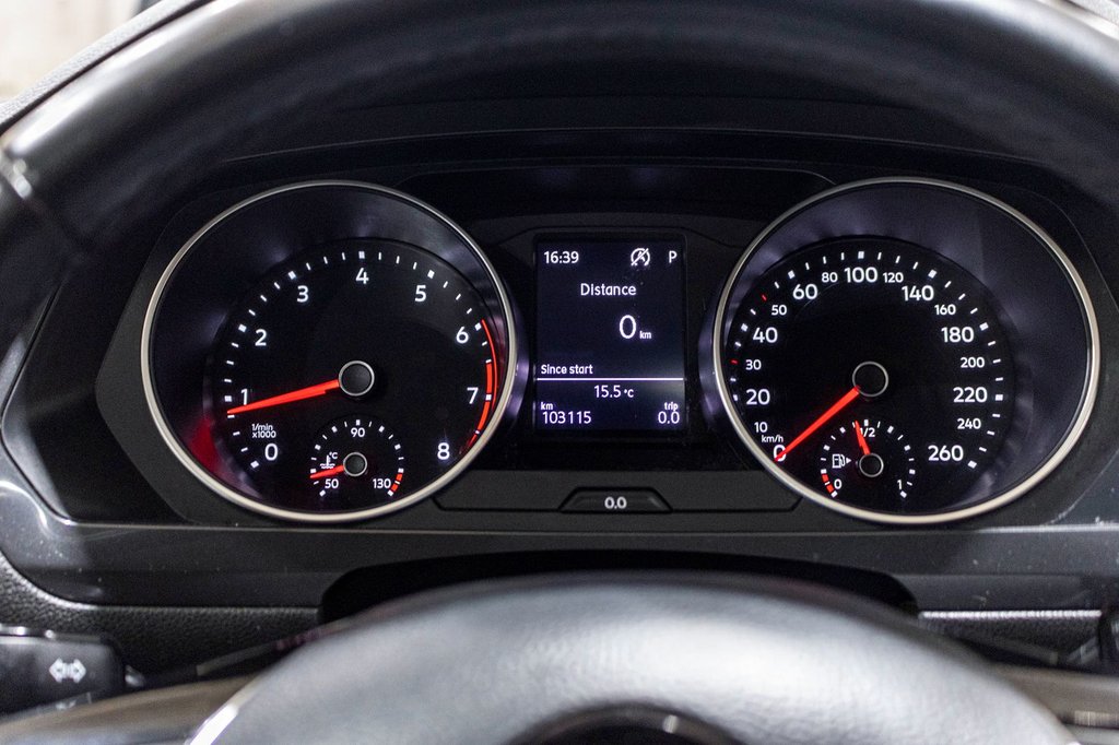 2018 Volkswagen Tiguan TRENDLINE **JAMAIS ACCIDENTÉ+CARPLAY+MAG+CAMÉRA** in Charlemagne, Quebec - 17 - w1024h768px