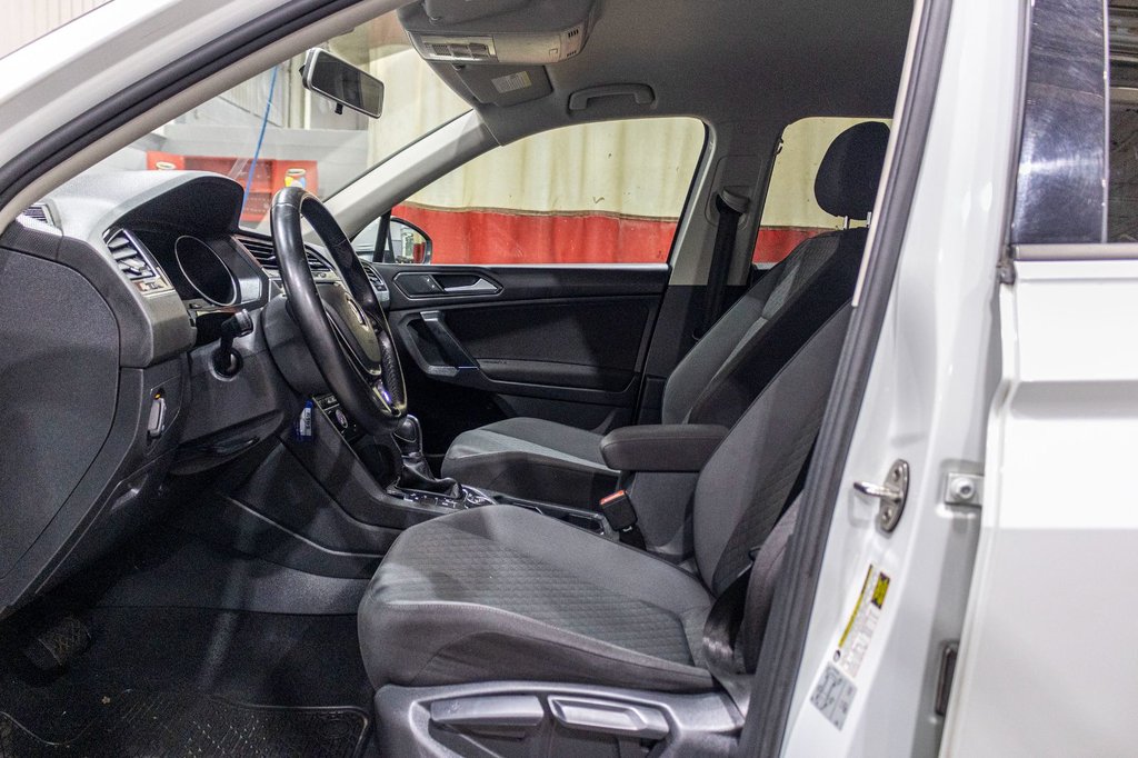 2018 Volkswagen Tiguan TRENDLINE **JAMAIS ACCIDENTÉ+CARPLAY+MAG+CAMÉRA** in Charlemagne, Quebec - 23 - w1024h768px