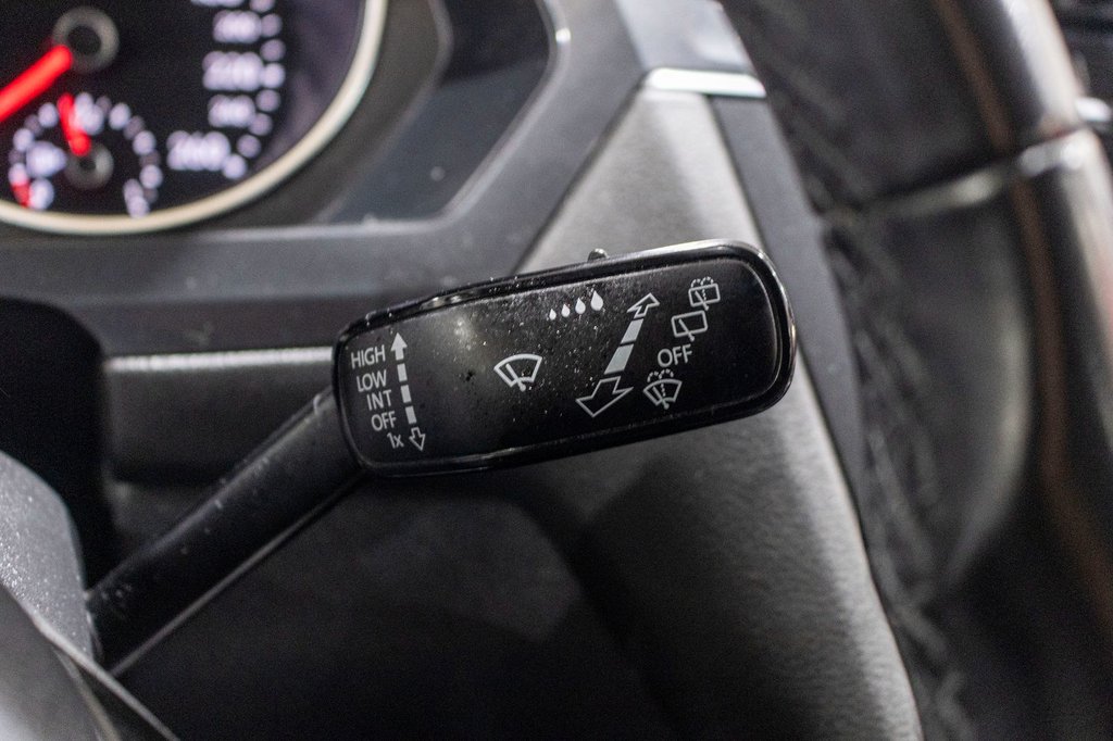 2018 Volkswagen Tiguan TRENDLINE **JAMAIS ACCIDENTÉ+CARPLAY+MAG+CAMÉRA** in Charlemagne, Quebec - 18 - w1024h768px