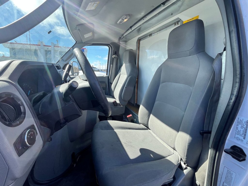 2023 Ford E-Series Cutaway BASE-7