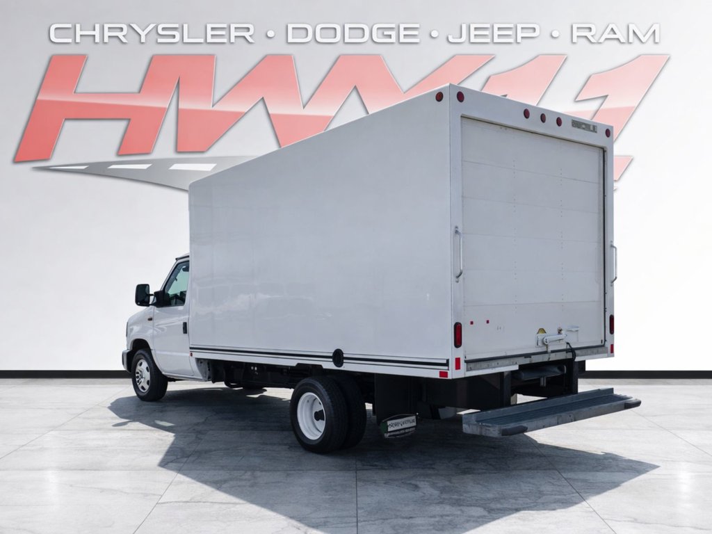 2023 Ford E-Series Cutaway BASE-3