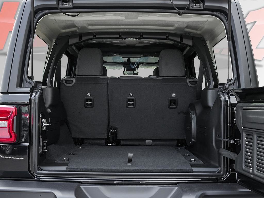 2025 Jeep Wrangler 4-Door SAHARA-6